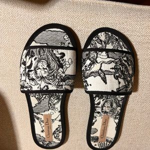 Canvas Embroidered Toile De Jouy Chez Moi Sandal